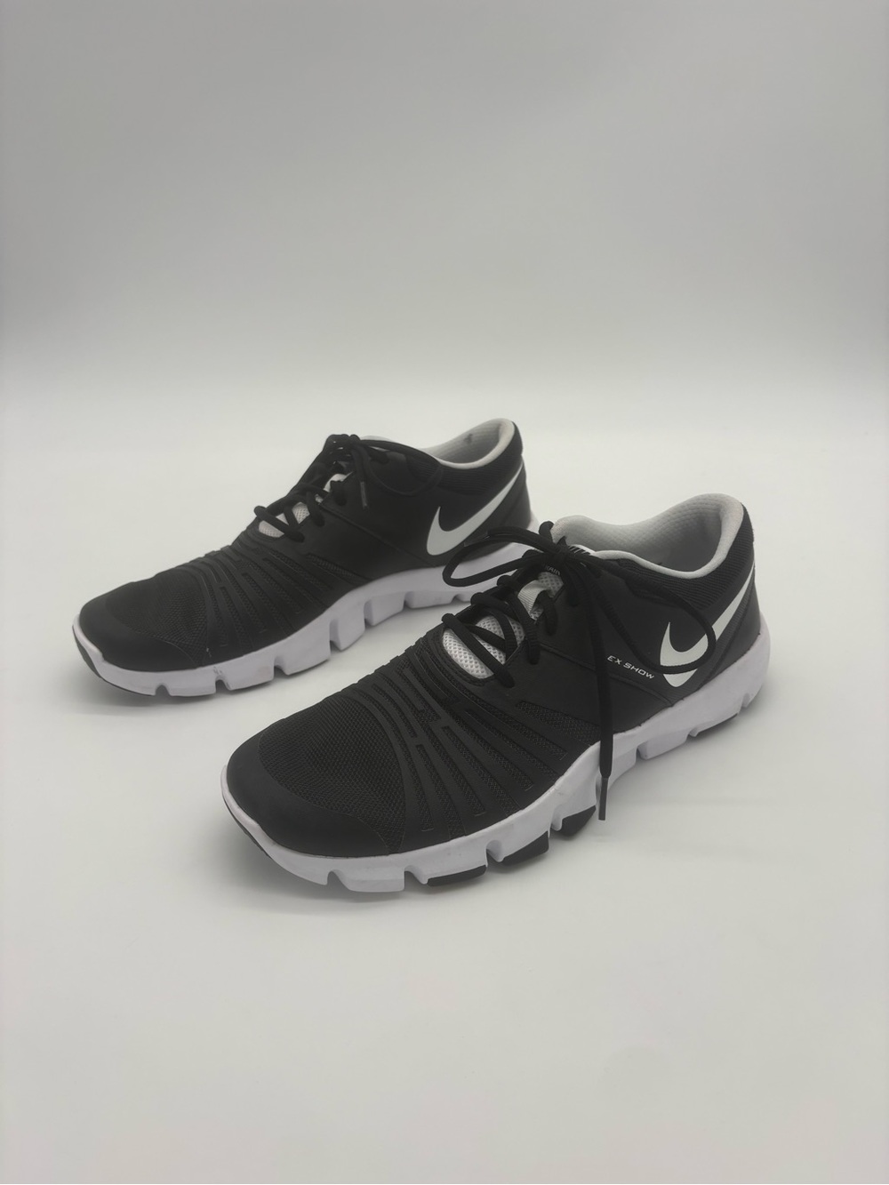 Nike Flex Show TR 2 Men’s Size 12 Black White Cross Training Shoes 610226-002